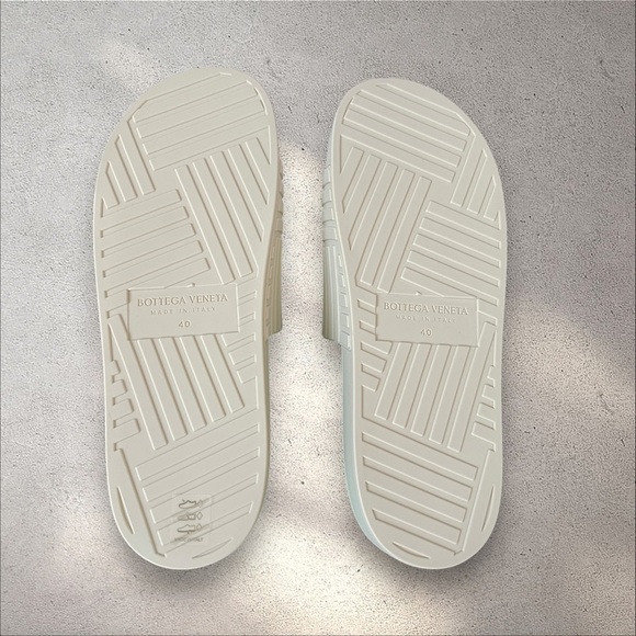 Bottega Veneta Rubber Slide Sandals - Picture 6 of 8